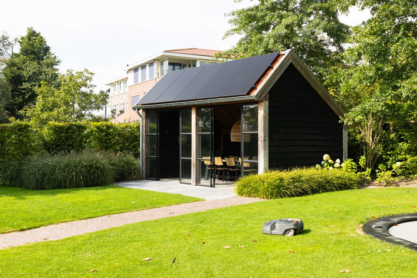 Stalen schuifdeuren in veranda