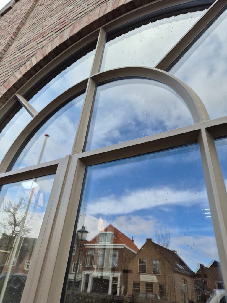 Nieuwe kerkramen bij Residentie de Singel 6 Kerkramen Residentie de Singel
