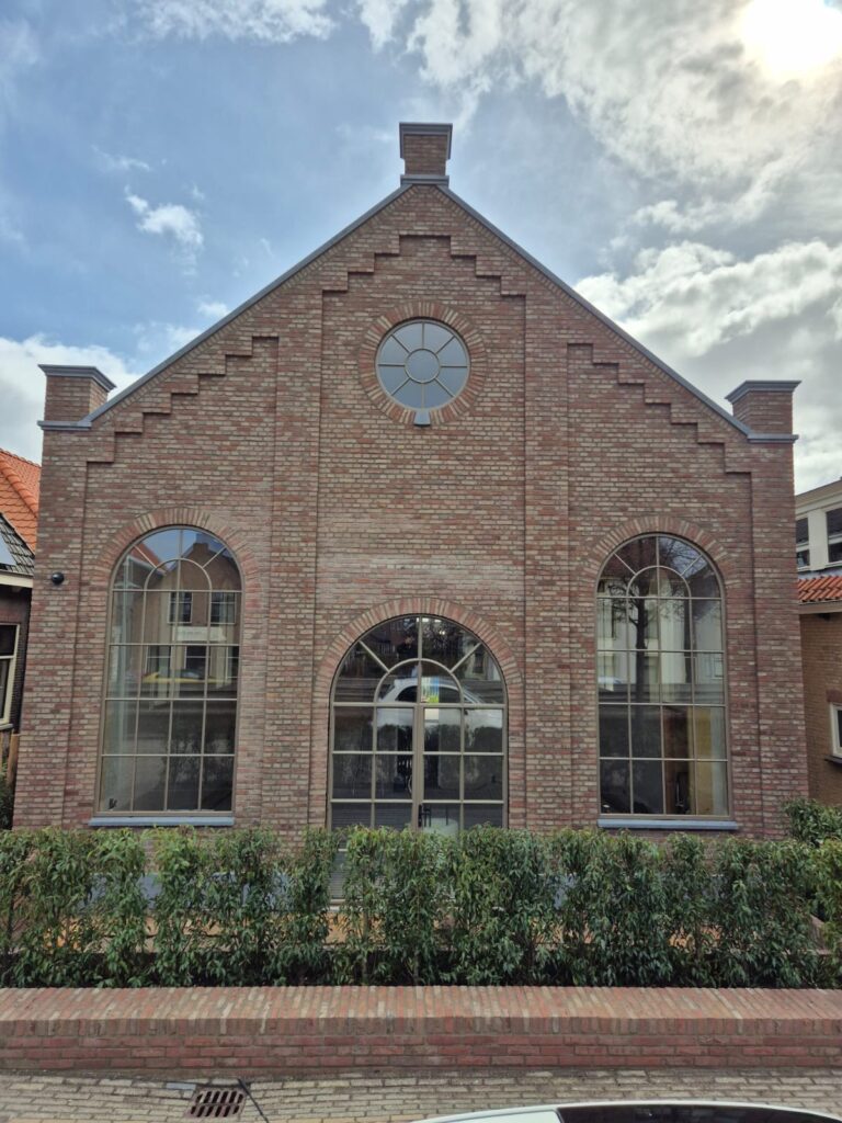 Nieuwe kerkramen bij Residentie de Singel 7 Kerkramen Residentie de Singel