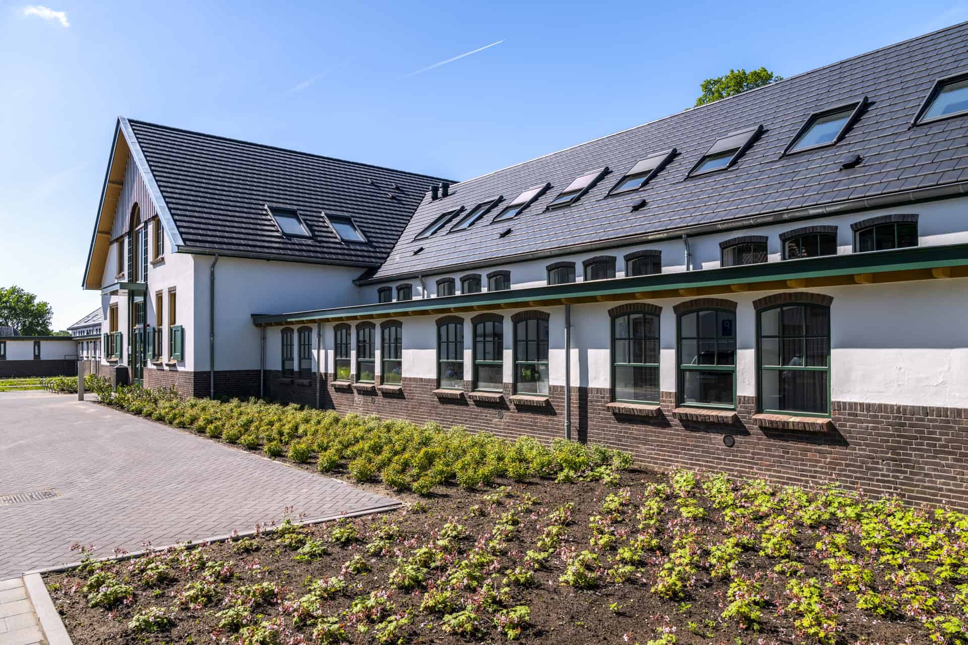 Maatwerk stalen ramen voor de herbestemming van Rijksmonument Stevensbeek