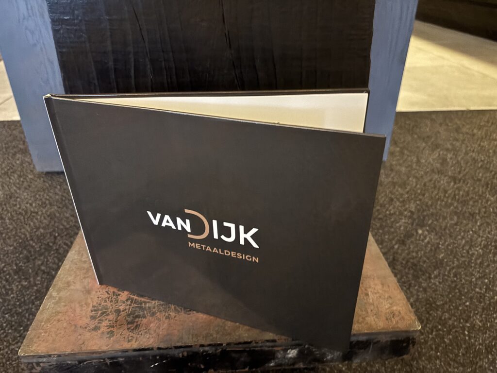 Van Dijk Metaaldesign bestaat 12,5 jaar! 4 Van Dijk Metaaldesign fotoboek 125 jaar