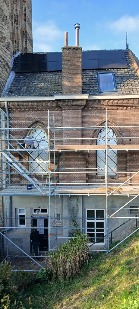 Restauratie Dikke Toren van Varik: plaatsing kerkramen 6 Dikke Toren van Varik plaatsing kerkramen 2